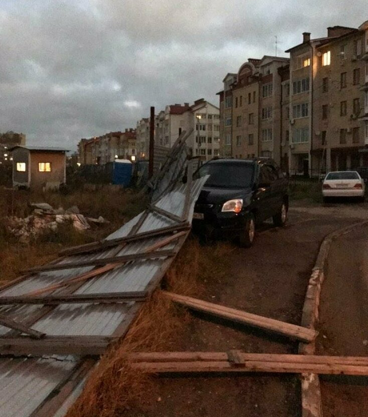 Жители Ярославля показали, что непогода сотворила с их городом