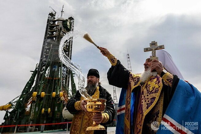 Наконец-то "Роскосмос" делом занялся