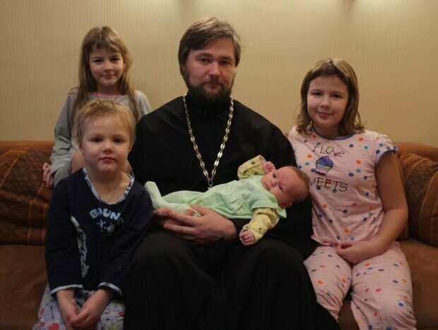 Отец Дмитрий Березин и “Батя” – журнал для пап