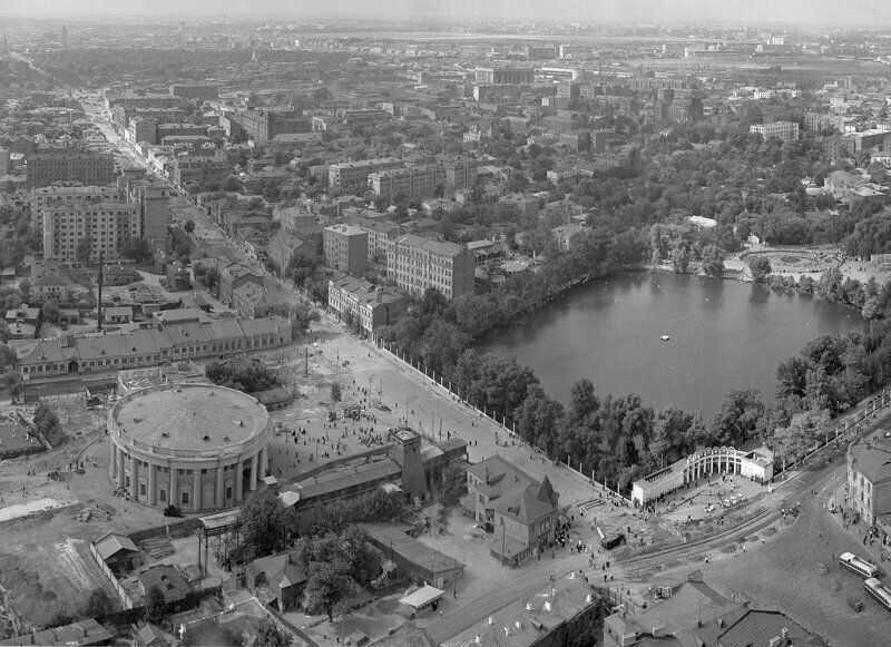 Район метро «Краснопресненская» с высотки на пл.Восстания в 1954 году, Москва