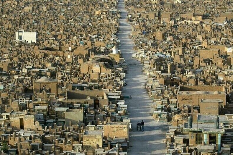 Самое большое в мире кладбище с миллионами могил