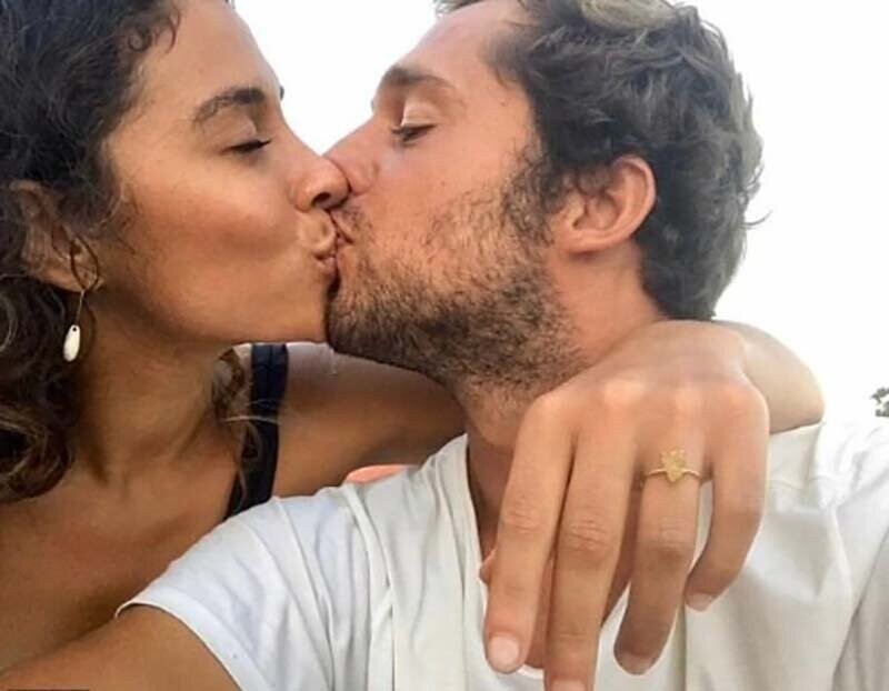 Девушка целует «случайных мужчин», чтобы сделать идеальные фотографии для социальных сетей