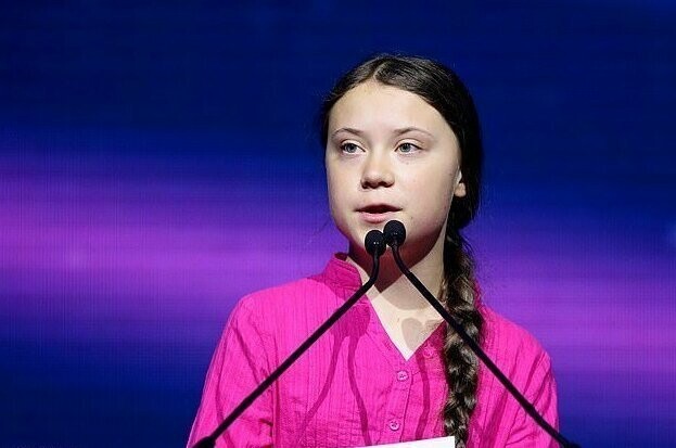 Грета и Арнольд покатались на великах