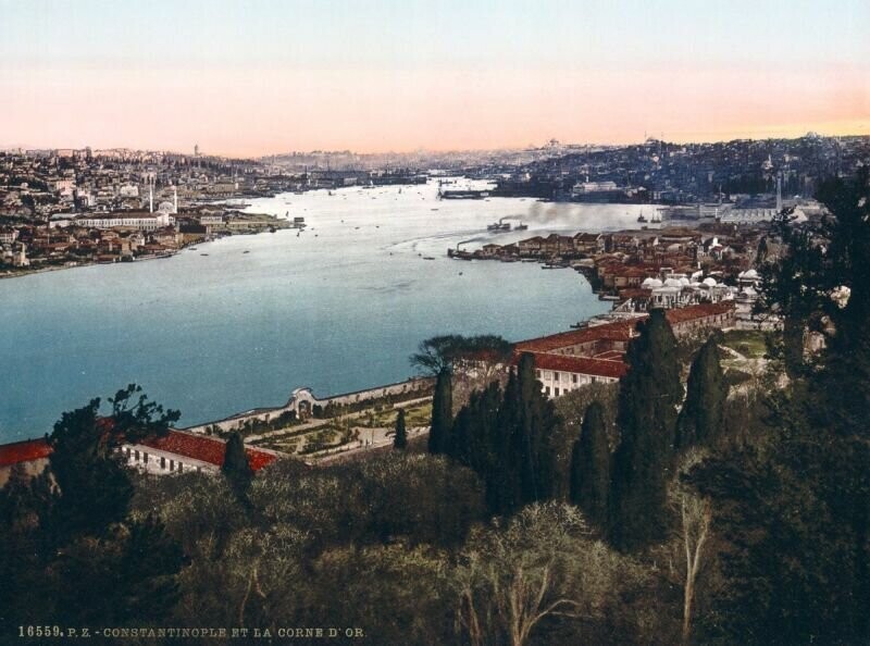 Цветные фото XIX века переносят в те времена, когда Стамбул еще именовался Константинополем