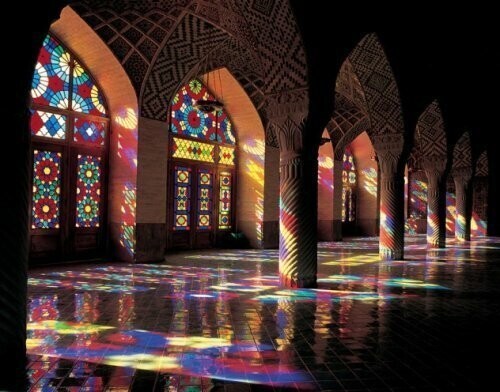 4. Мечеть в стиле диско (Disco Mosque) Иран