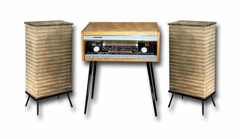 Радиола сетевая стереофоническая ламповая "Ригонда-Стерео"с осени 1963 года выпускалась на Рижском радиозаводе имени А.С.Попова.