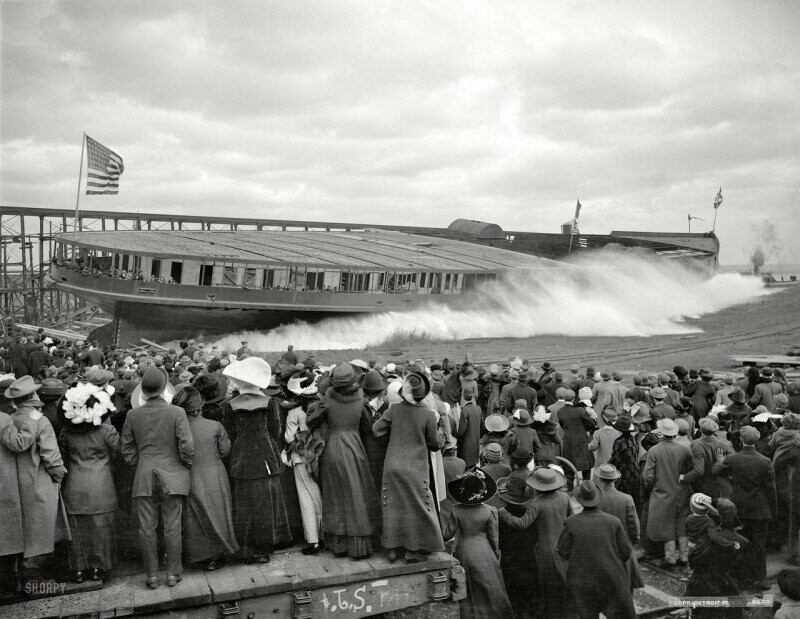 Спуск на воду колесного парохода. Мичиган, 9 ноября 1912 г.