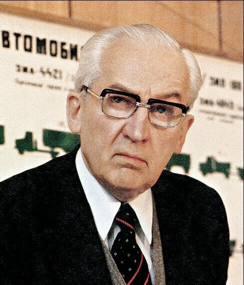 Анатолий Маврикиевич Кригер - главный конструктор по грузовым автомобилям ЗИЛа, а также один из создателей знаменитого КАМАЗа