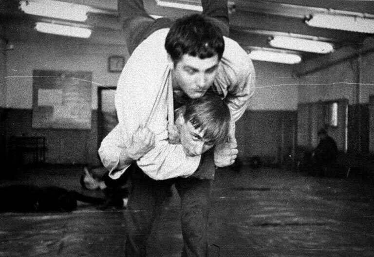 19-летний Владимир Путин на тренировке по дзюдо, Ленинград, 1971 год. 