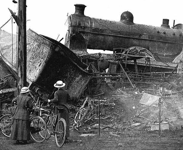 Железнодорожная катастрофа в Квинтиншилле (Шотландия) на ветке, соединявшей Глазго и Карлайл, 22 мая 1915 г. 
