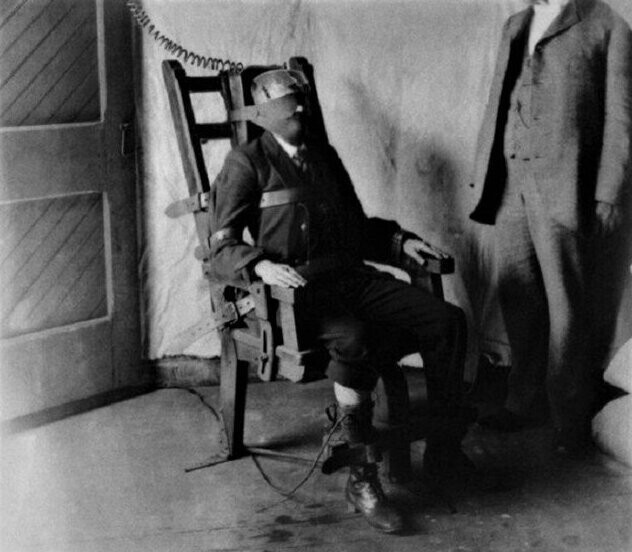 Первые испытания электрического стула на заключенном, который был приговорен к смерти. США, 1956 год. 