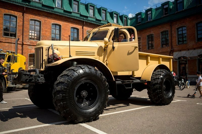 «Лесоруб» — уникальный вездеход с американским V8, собранный на шасси ГАЗ-66
