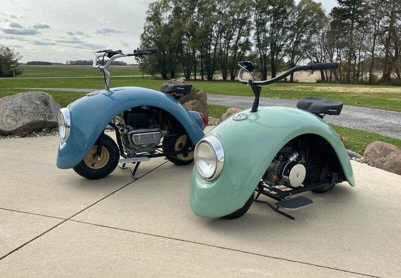 Изобретатель создал два минискутера в стиле классического Volkswagen Beetle