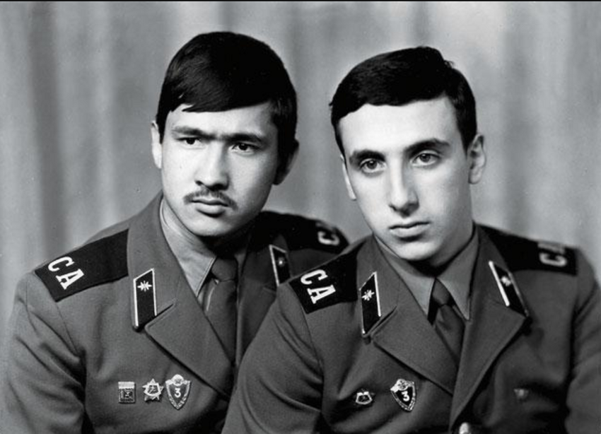 советская армия. дембеля вдв ссср. дембеля ссср. дембеля ссср стройбат. михаил боярский в армии.