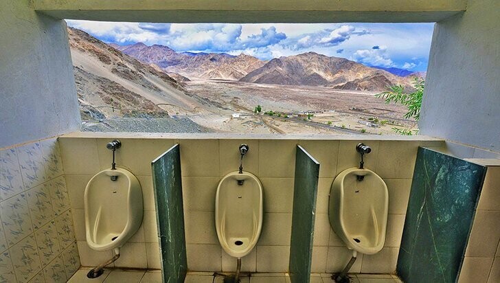 По нужде, да не в обиде: самые необычные общественные туалеты