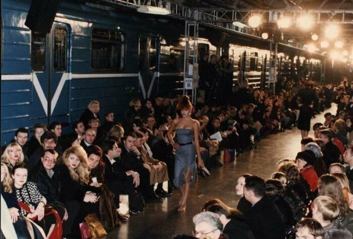 Показ новой коллекции "Givenchy", 1997 год. 