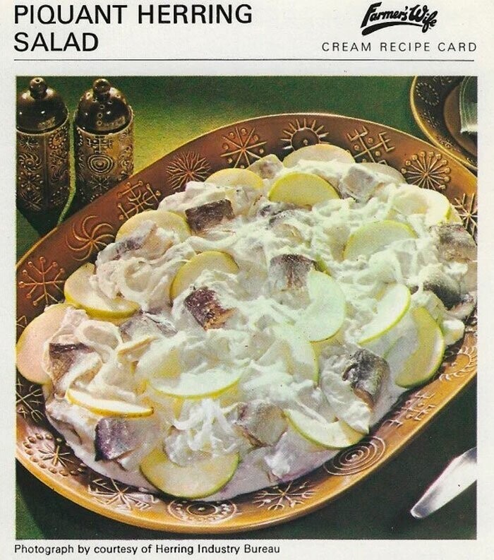 29. Пикантный салат с сельдью