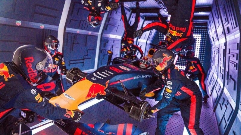 Команда Формулы-1 провела пит-стоп в условиях нулевой гравитации