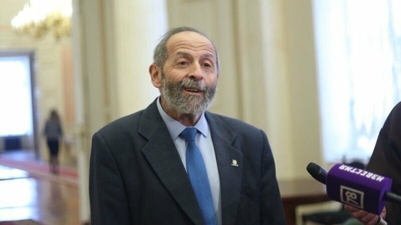 Гнилое «Яблоко» разваливается на части: Вишневский пытается сместить Явлинского