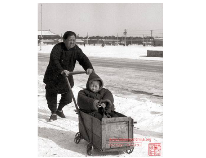 Пекин, детская коляска