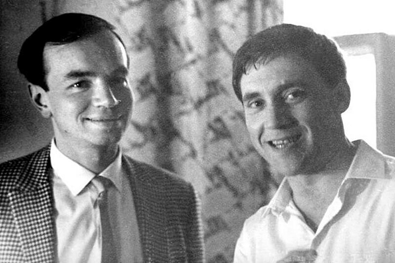 С Андреем Вознесенским, 1967