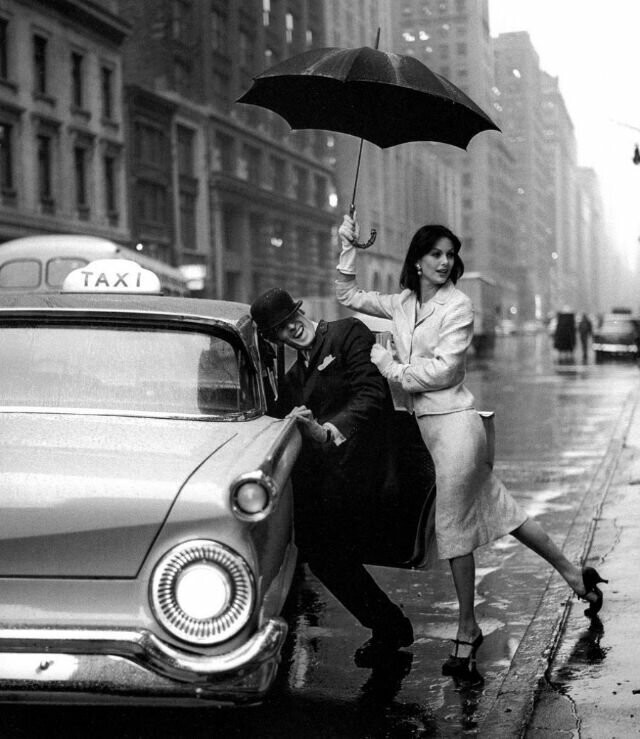 7. Поехали! Модель Энн Сент-мари и ее друг Фабиан Маллой, съемка для журнала Vogue, Нью-Йорк, 1958 г.