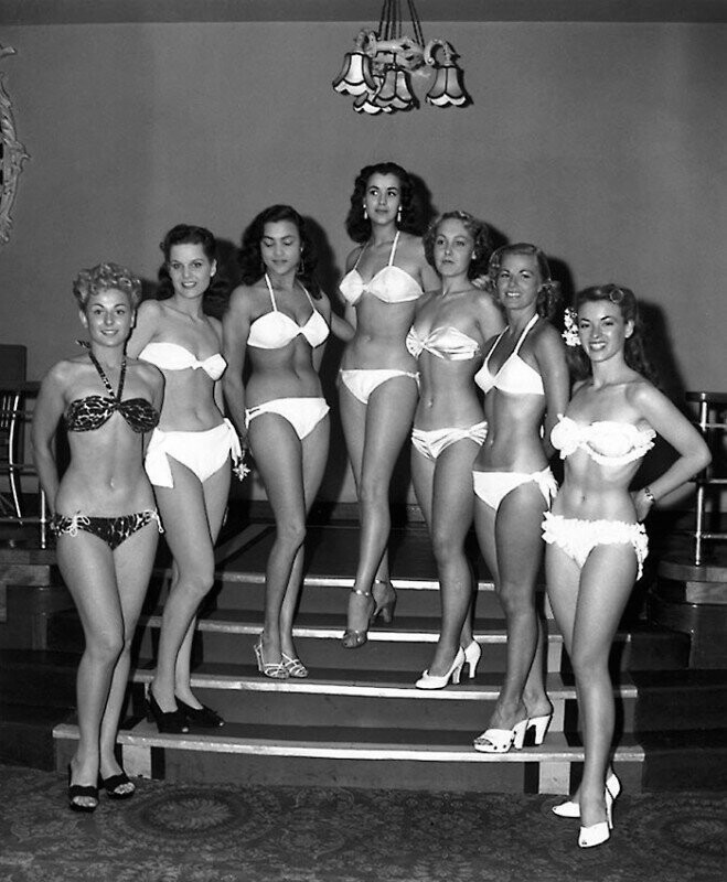 Конкурсантки на первом конкурсе Мисс Мира, Лондон, 1951.