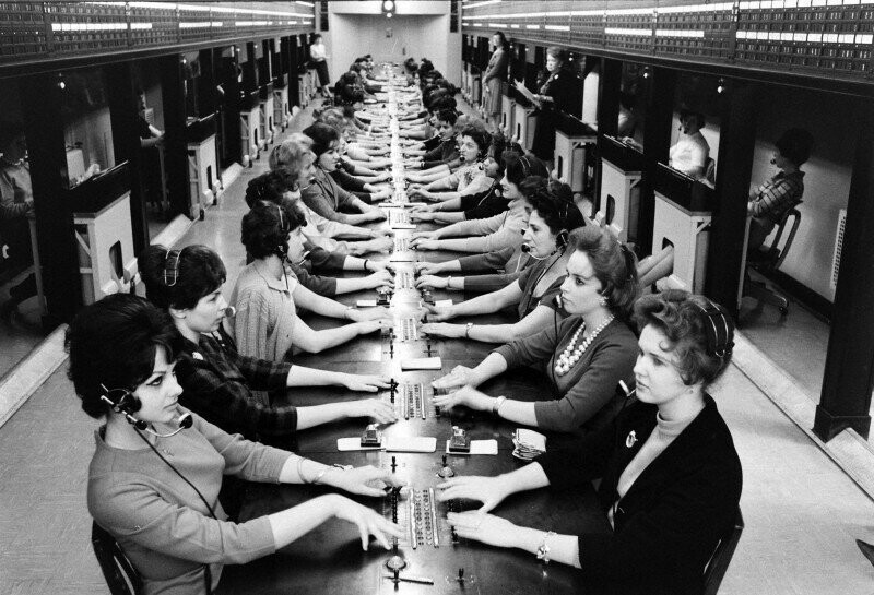 Офис телефонных операторов на Уолл–стрит, 1961 год, Нью–Йорк