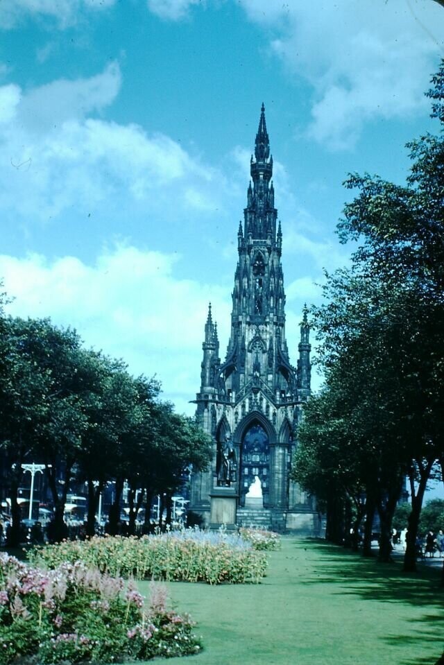 Эдинбург, монумент Скотта 