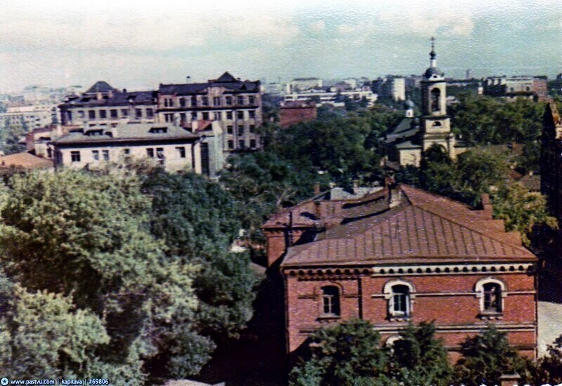 Пресня, Предтеченский (Большевистский) переулок