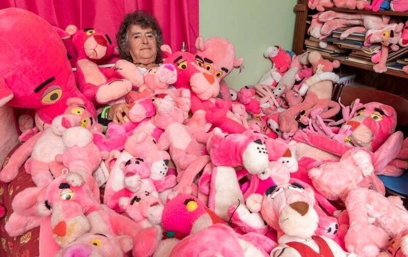 У бабушки, одержимой Розовой Пантерой, имеется более 1400 игрушек мультяшного кота