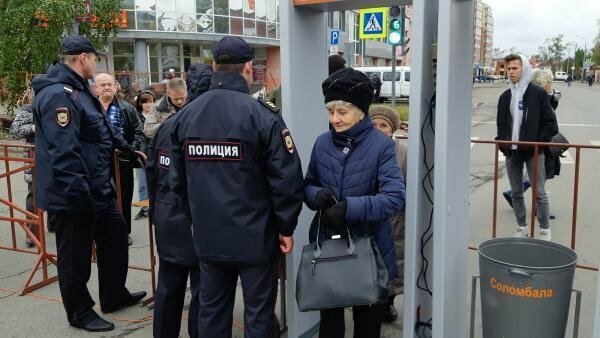 За гимн России - в тюрьму? Оскорбление госсимволов