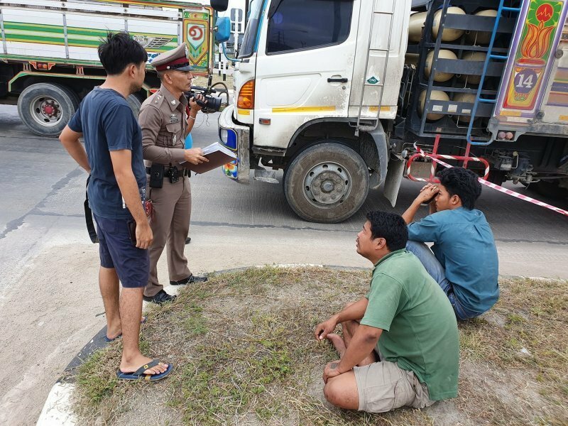 Тайская женщина оказалась под колесами грузовика