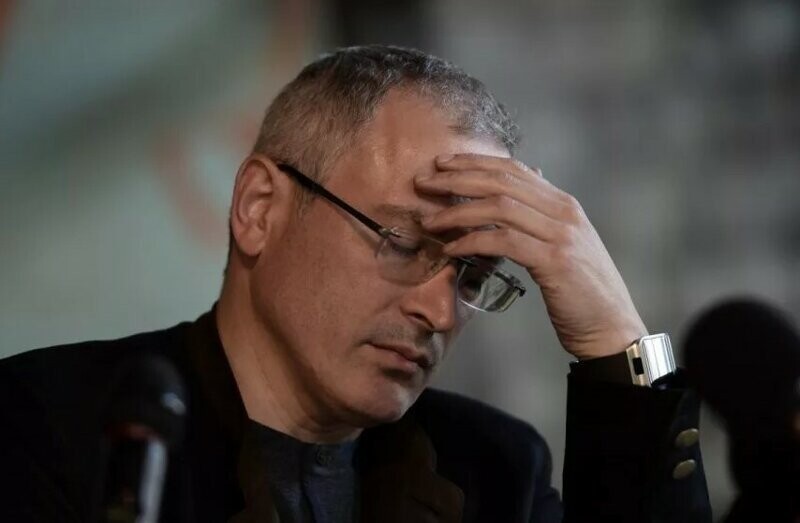 Серуканов призвал Ходорковского вместо помощи Навальному вернуть украденное россиянам