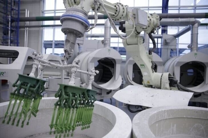 Ростех открыл крупнейшее в России производство лопаток турбин для двигателей