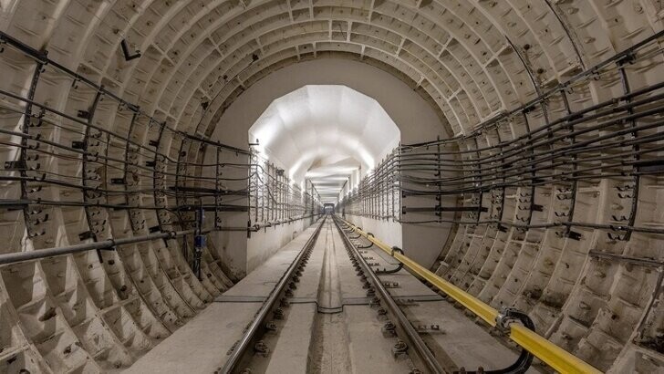 В Байкальском железнодорожном тоннеле завершен монтаж припортальных ворот ОНПП «Технология»