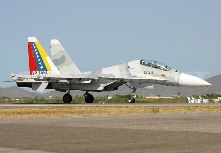 ПАО «Компания «Сухой» поставила Венесуэле комплексный тренажер самолета Су-30МК2