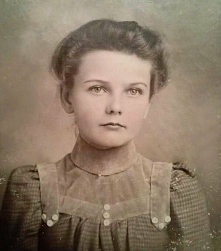 6-летняя девочка 1900-х