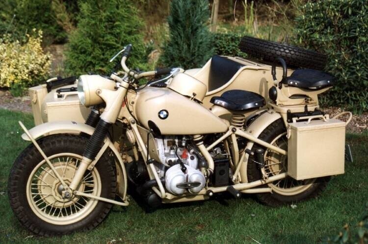 Мотоцикл R-75 в модификации "Сахара" - виден кожух противопылевого фильтра