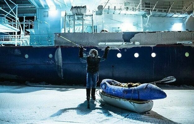 Путешественников чудом спасли с Северного полюса