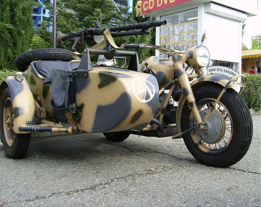 BMW r75 Sahara Camo