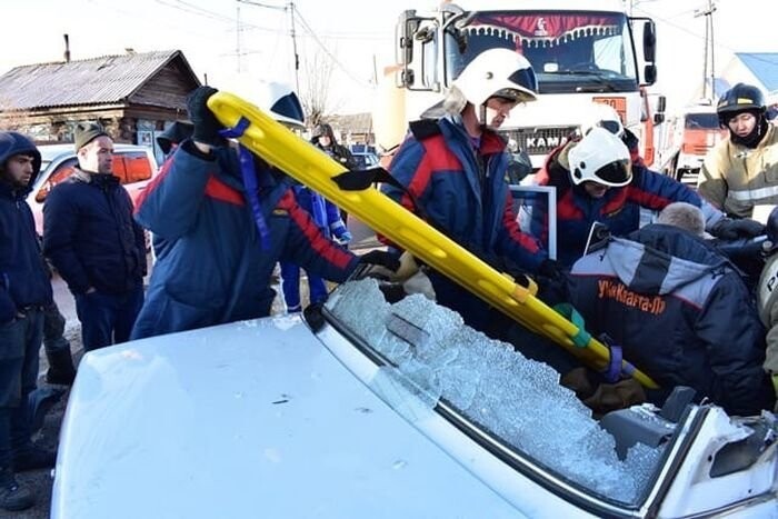 Авария дня. Ребёнок попал в больницу после ДТП с бензовозом в Чите