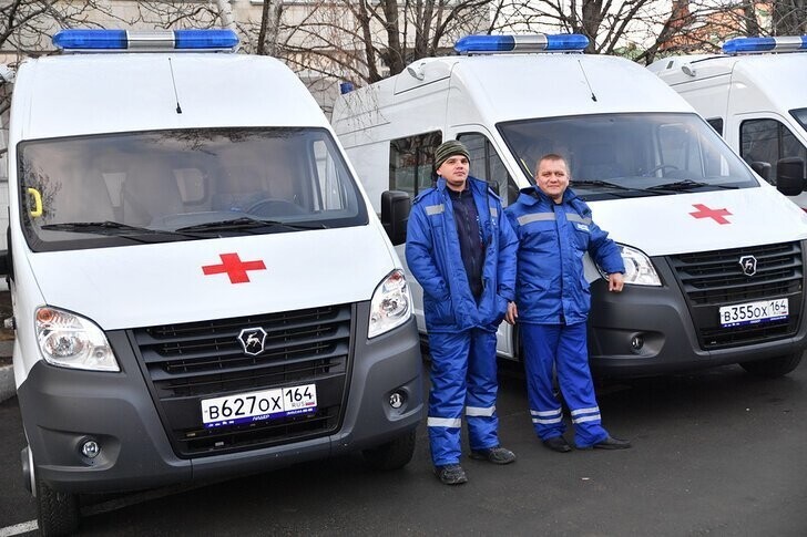 Для медицинских организаций Саратовского региона закупили новые машины скорой помощи