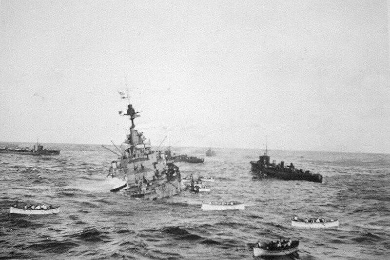 Британский линкор HMS Audacious, потопленный немецкой подлодкой, 27 октября 1914 года.