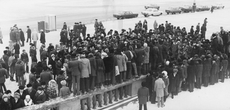 Митинг памяти Джона Леннона на Ленинских горах разогнанный милицией, 21 декабря 1980 года. Москва