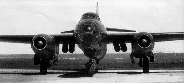 Торпедоносец Ту-14Т - первый серийный реактивный самолет конструкции Туполева