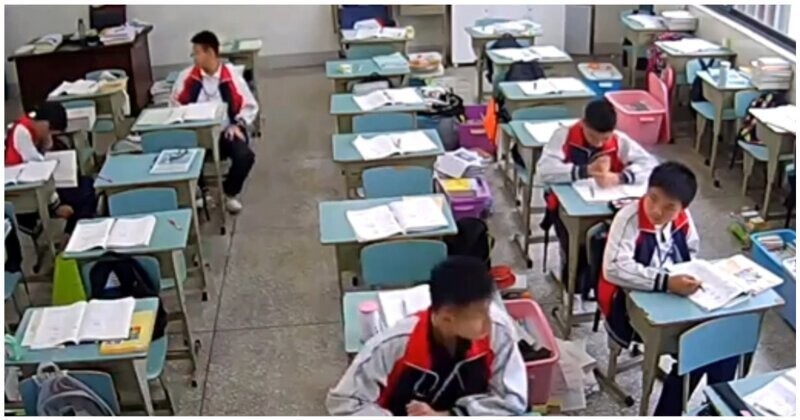 Нападение на учителя в китайской школе