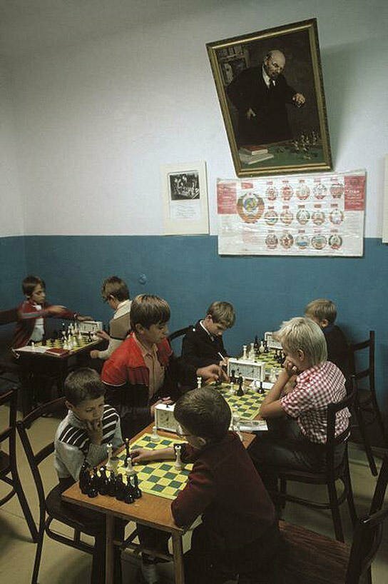 Ялта. Шахматный клуб для детей. 1988 год.