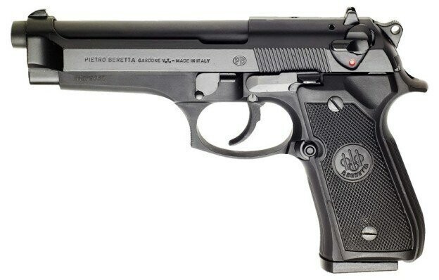 8)  Beretta 92  Италия