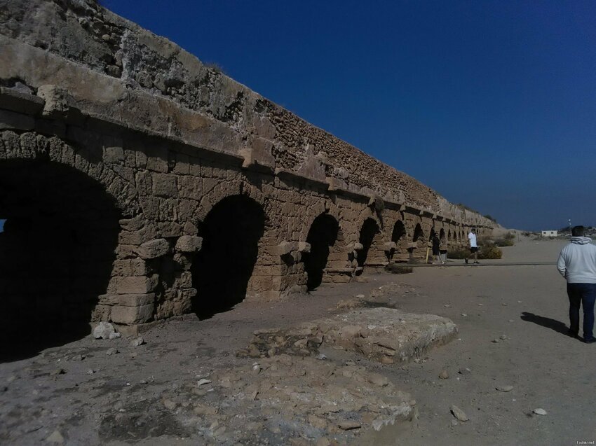 Римские руины в Кесарии